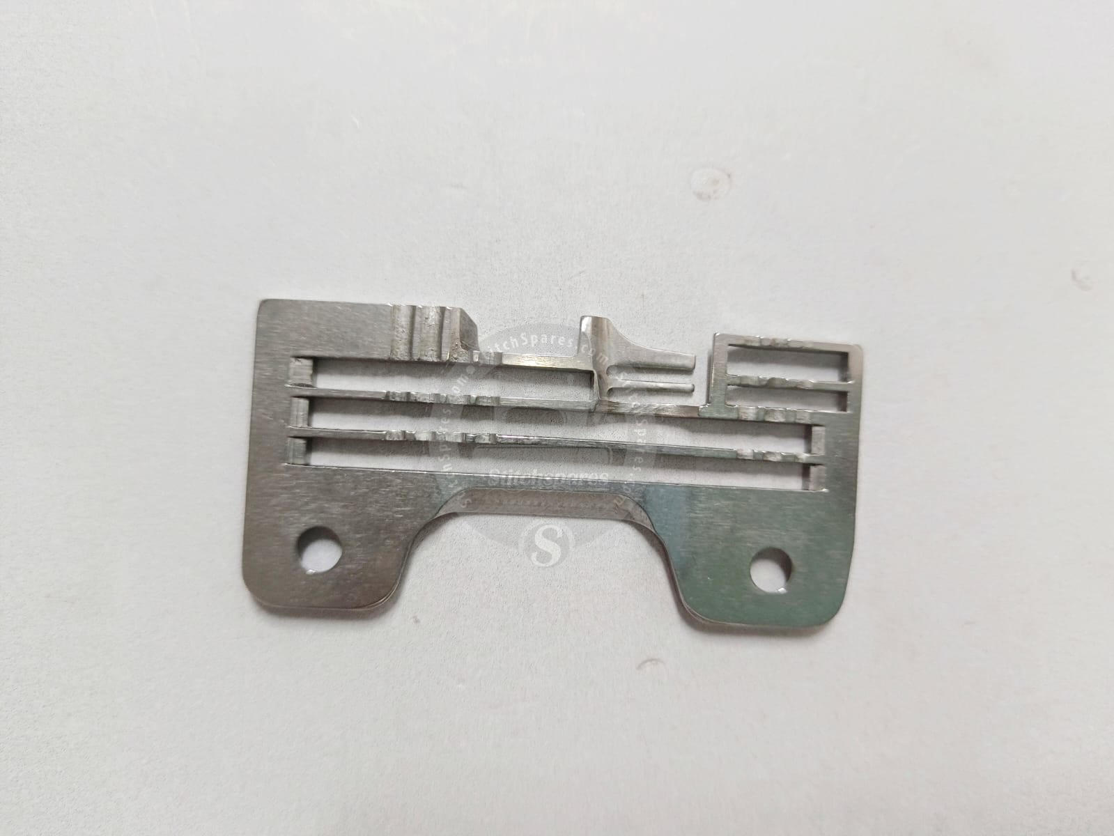 2108004 Needle Plate 4-Thread YAMATO CZ-6125, AZ-8000 Overlock Machine Spare Part