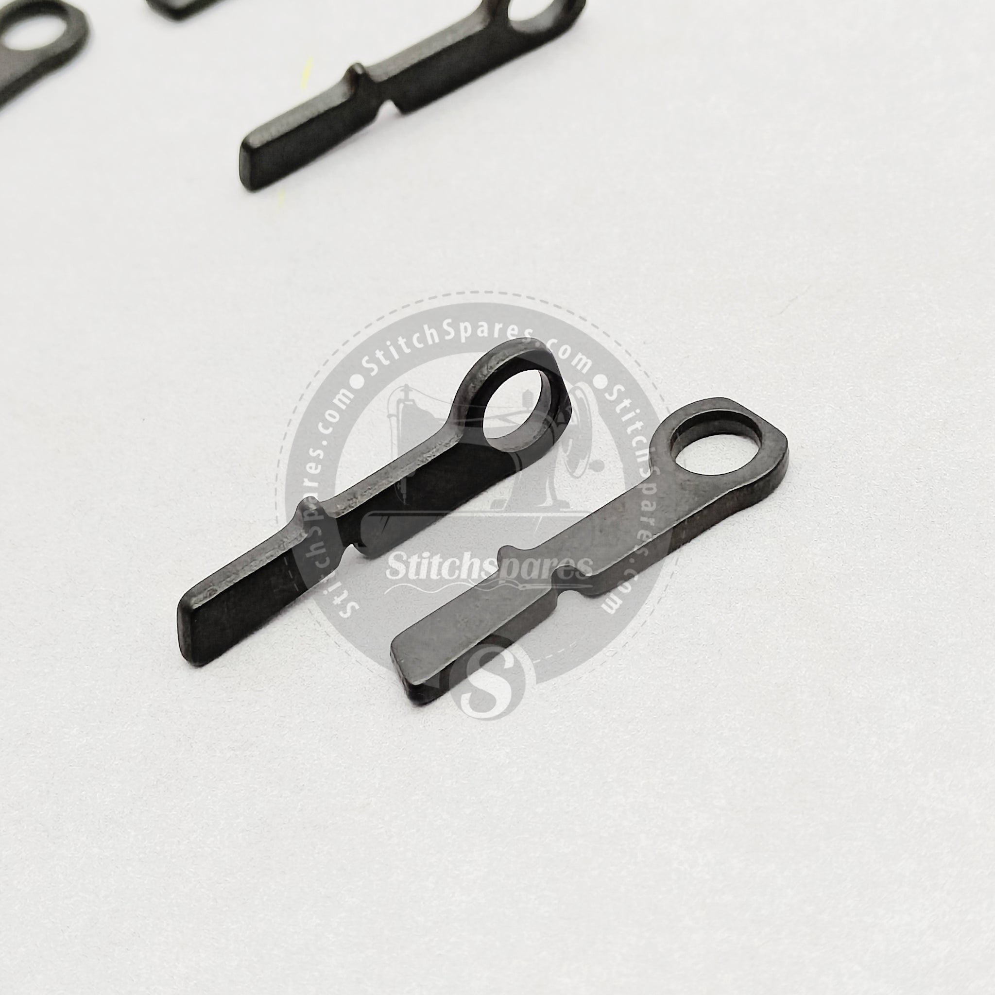 B2426-771-000 Bobbin Picker Presser Plate JUKI LBH-771 Button Hole Sewing Machine Spare Part