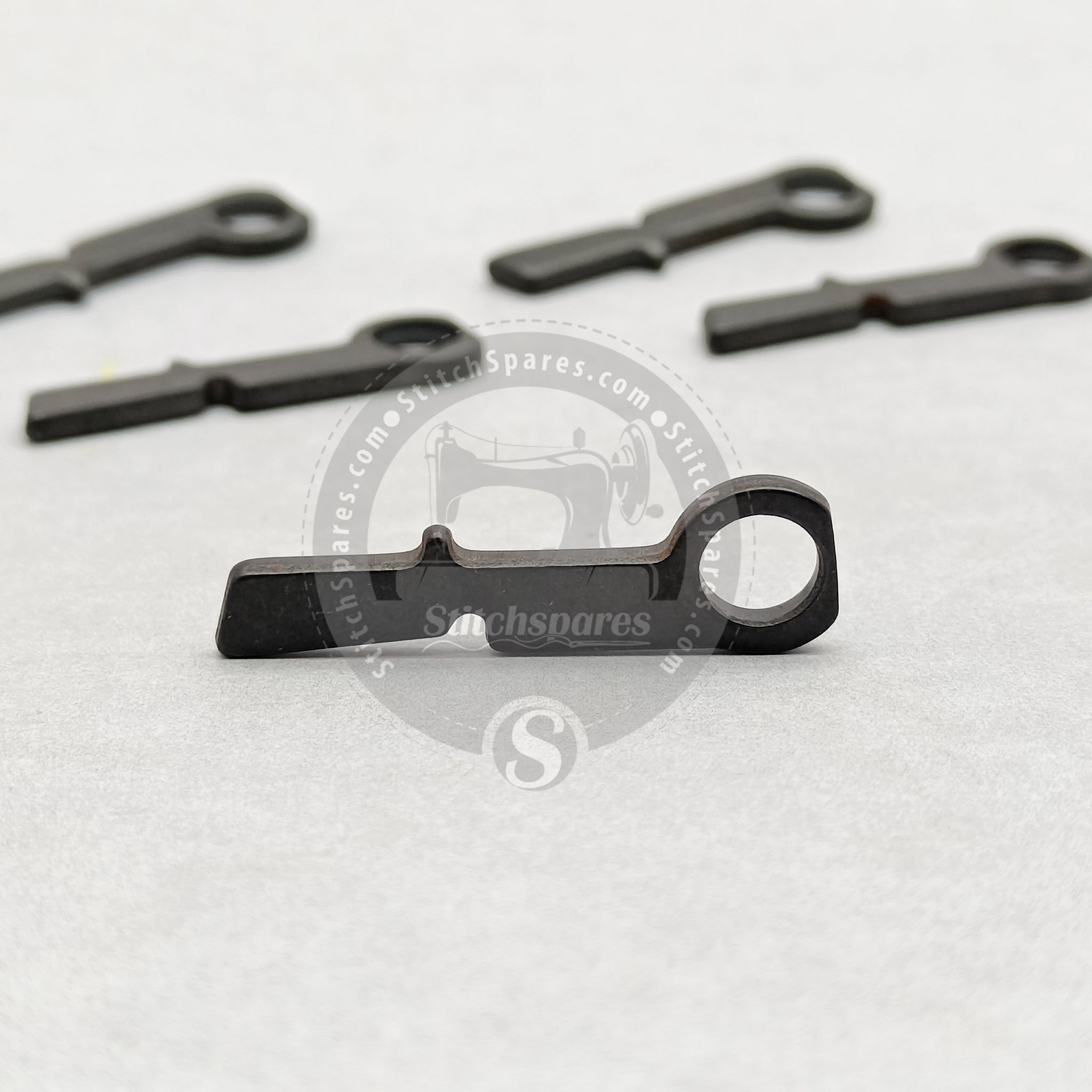 B2426-771-000 Bobbin Picker Presser Plate JUKI LBH-771 Button Hole Sewing Machine Spare Part