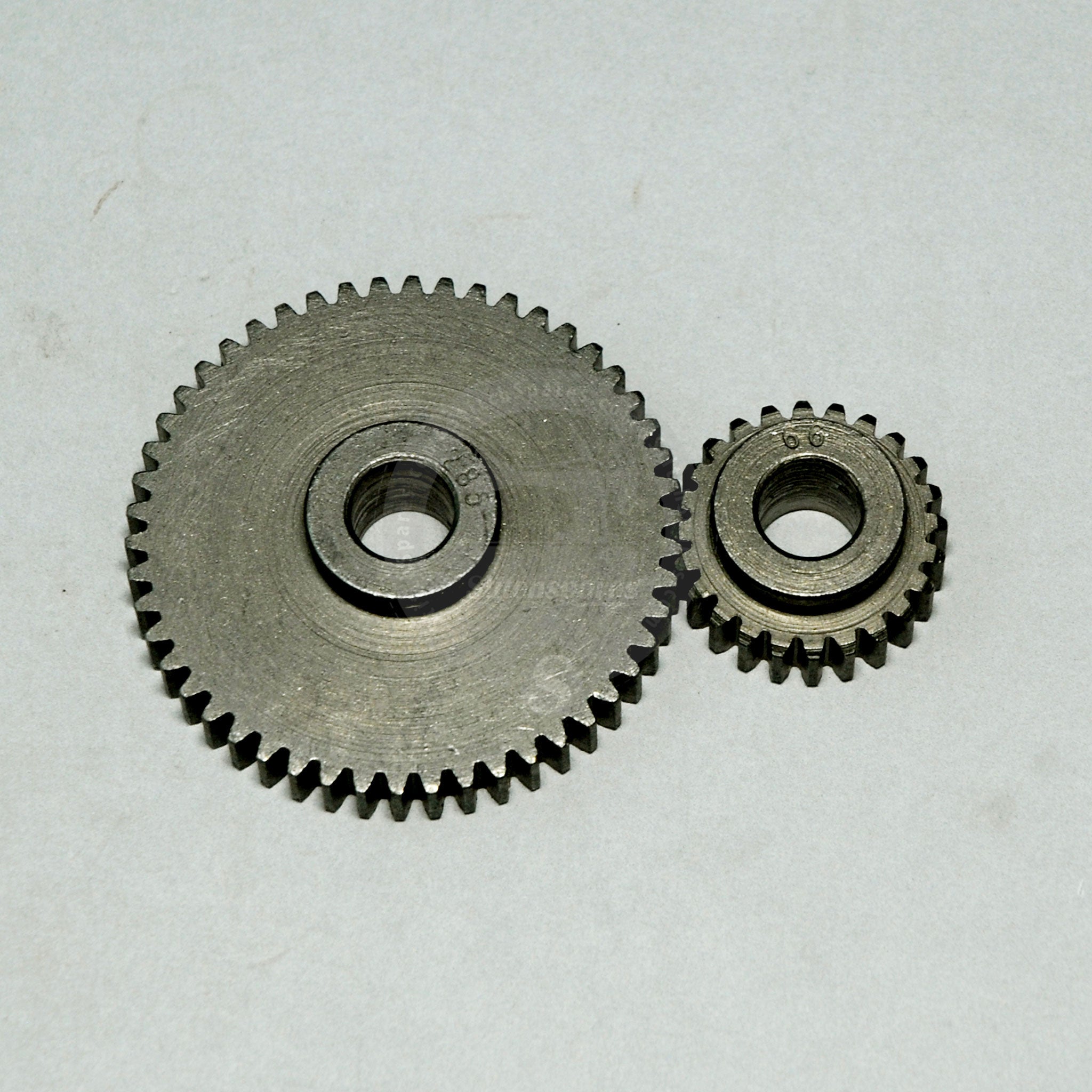 B2940-761-000  B2941-761-000 Spur Gear Set 285 X 66 Juki Button Holing Machine