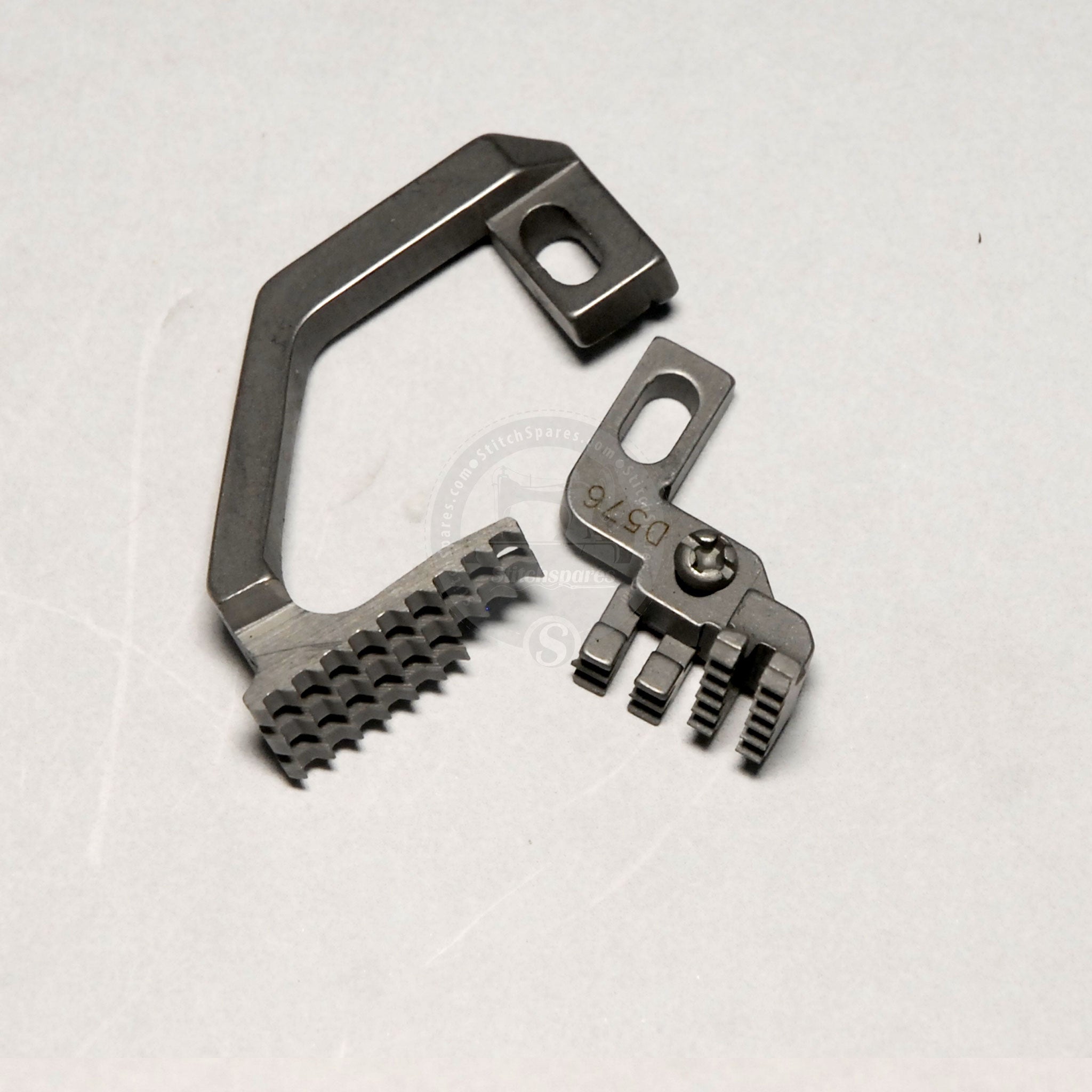 D576H446 Feed Dog Set 4 Thread Heavy Duty Siruba 747 Overlock Machine