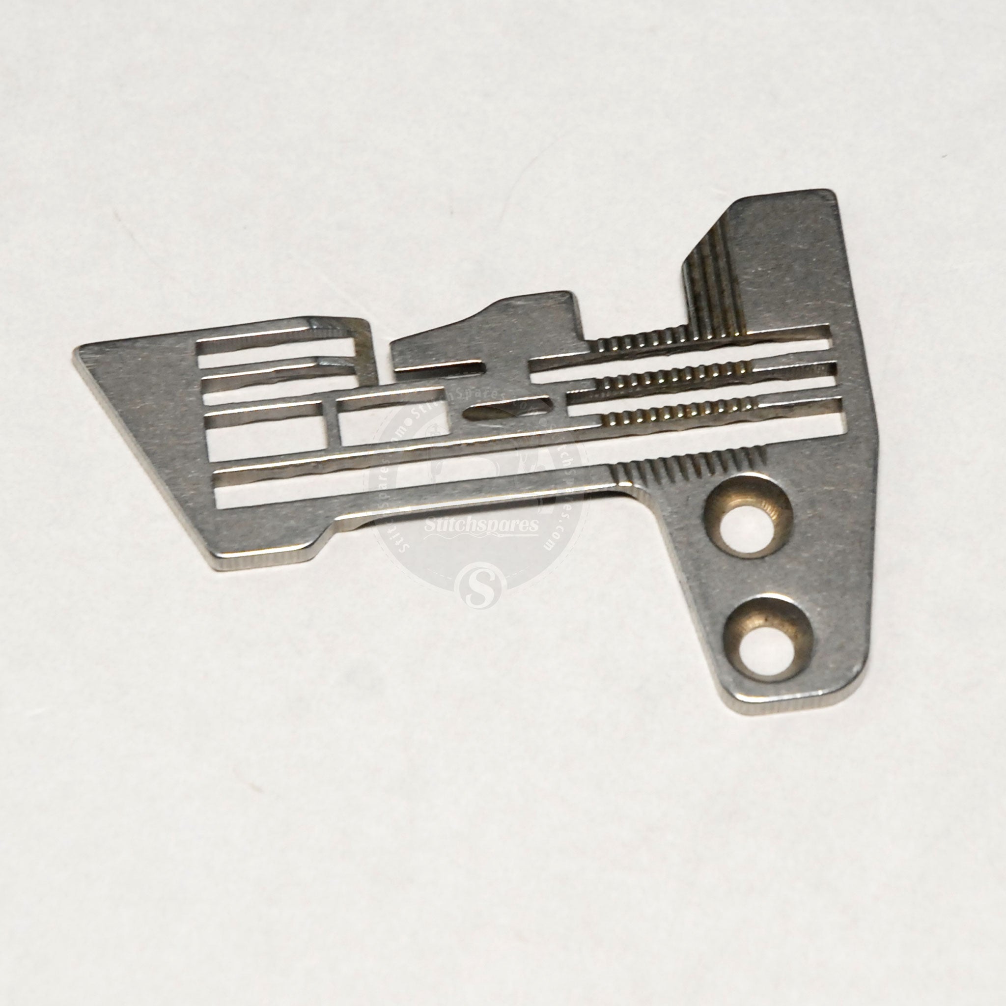 E986 Needle Plate Siruba 700F, 737, 747, 757 Overlock Sewing Machine Spare Part