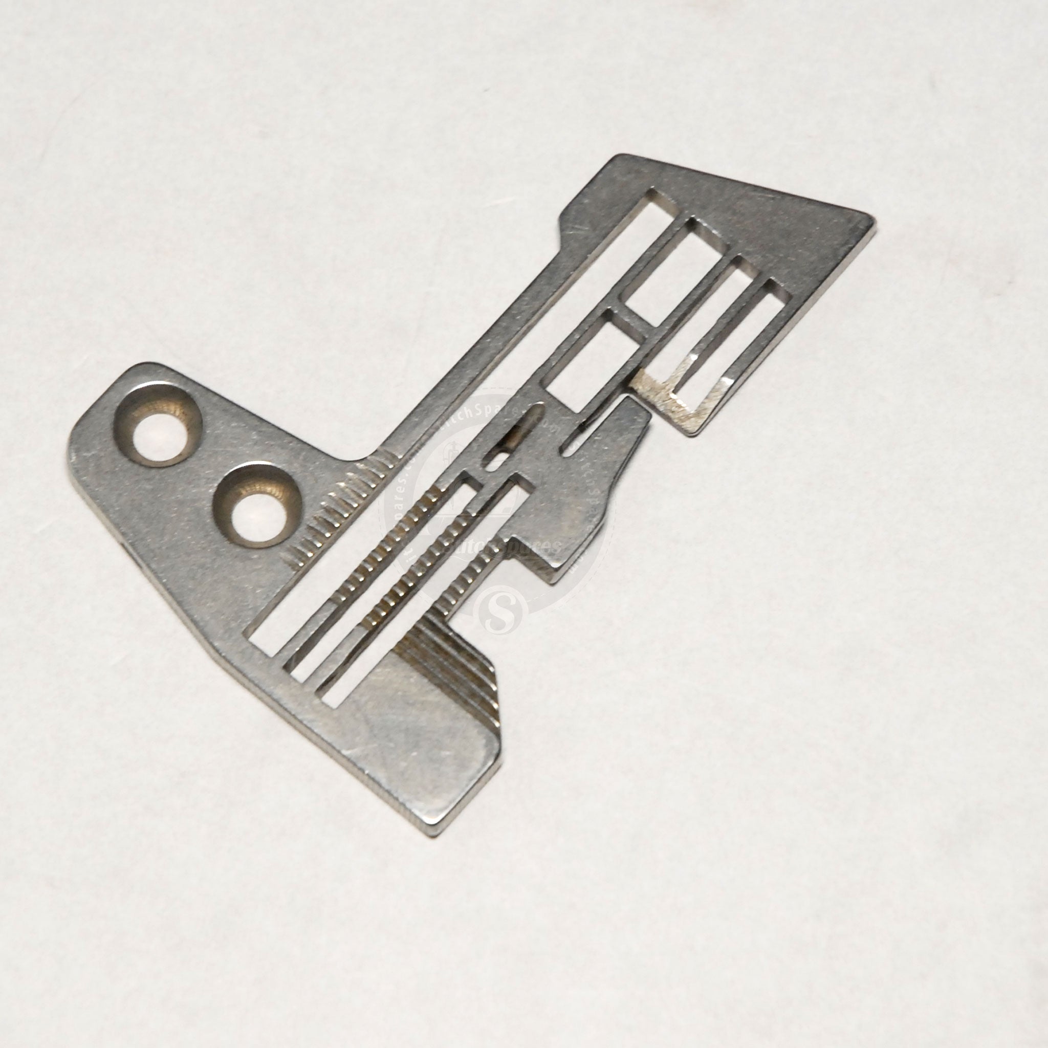 E986 Needle Plate Siruba 700F, 737, 747, 757 Overlock Sewing Machine Spare Part