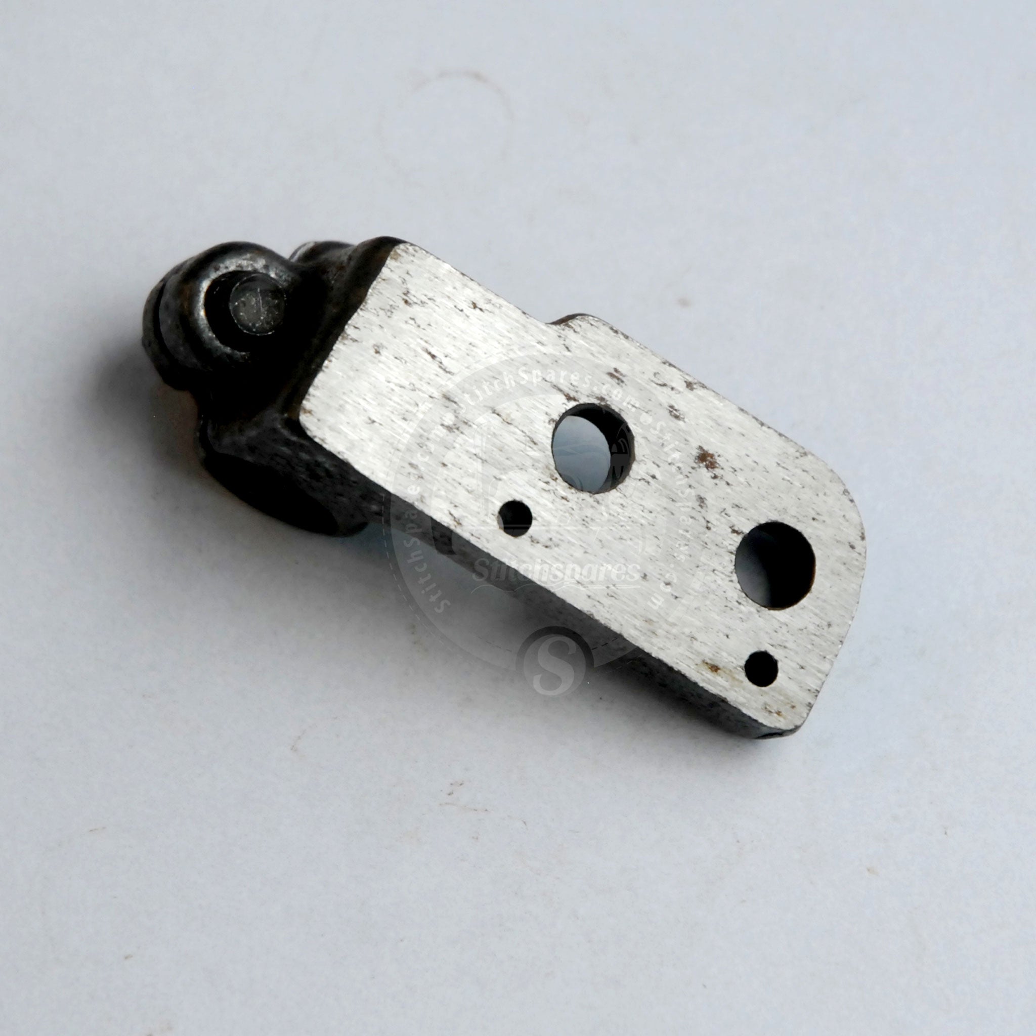 KA09 SIRUBA 747 OVERLOCK MACHINE