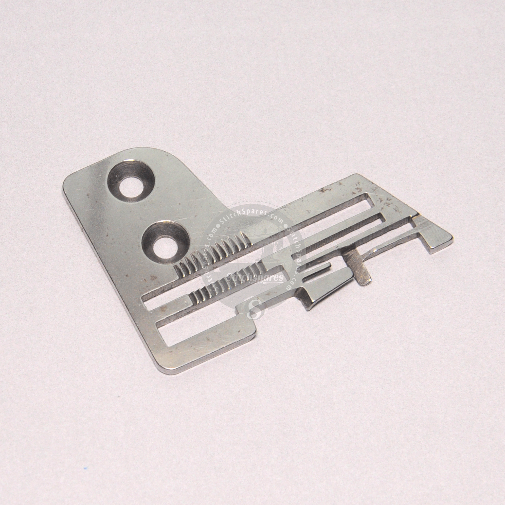 R4205-EOD-E00 Needle Plate JUKI MO-814-B04 Overlock Machine Spare Part