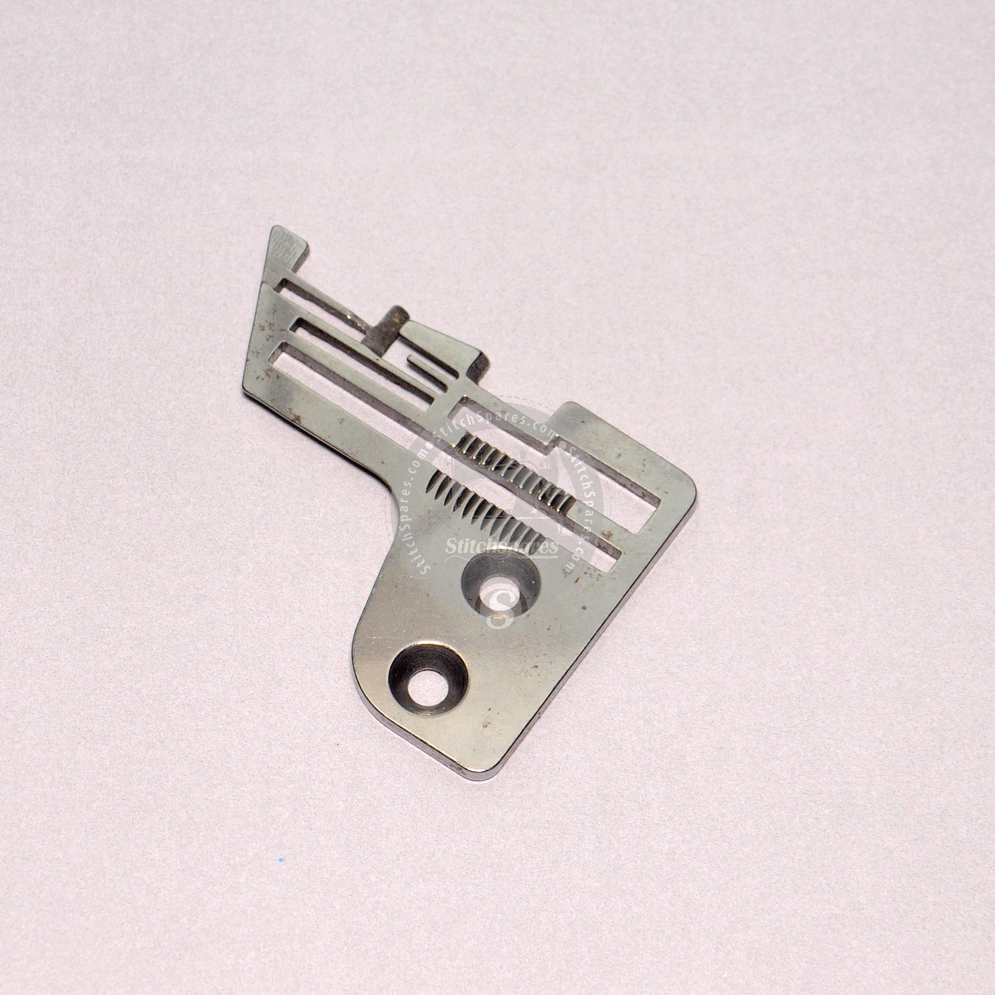 R4205-EOD-E00 Needle Plate JUKI MO-814-B04 Overlock Machine Spare Part