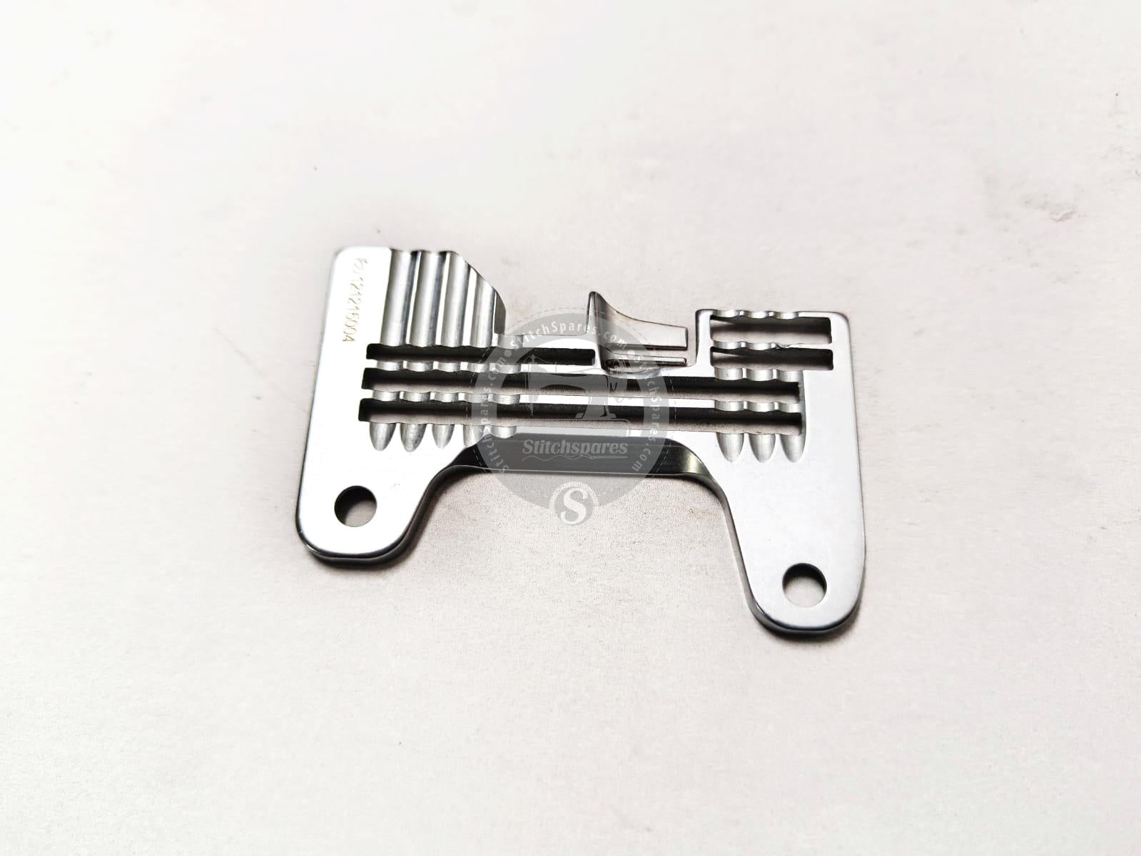 Placa de aguja JACK E4S (PIEZAS ORIGINALES DE JACK) Pieza de repuesto para máquina de coser Overlock N.º DE PARTE: 121215004
