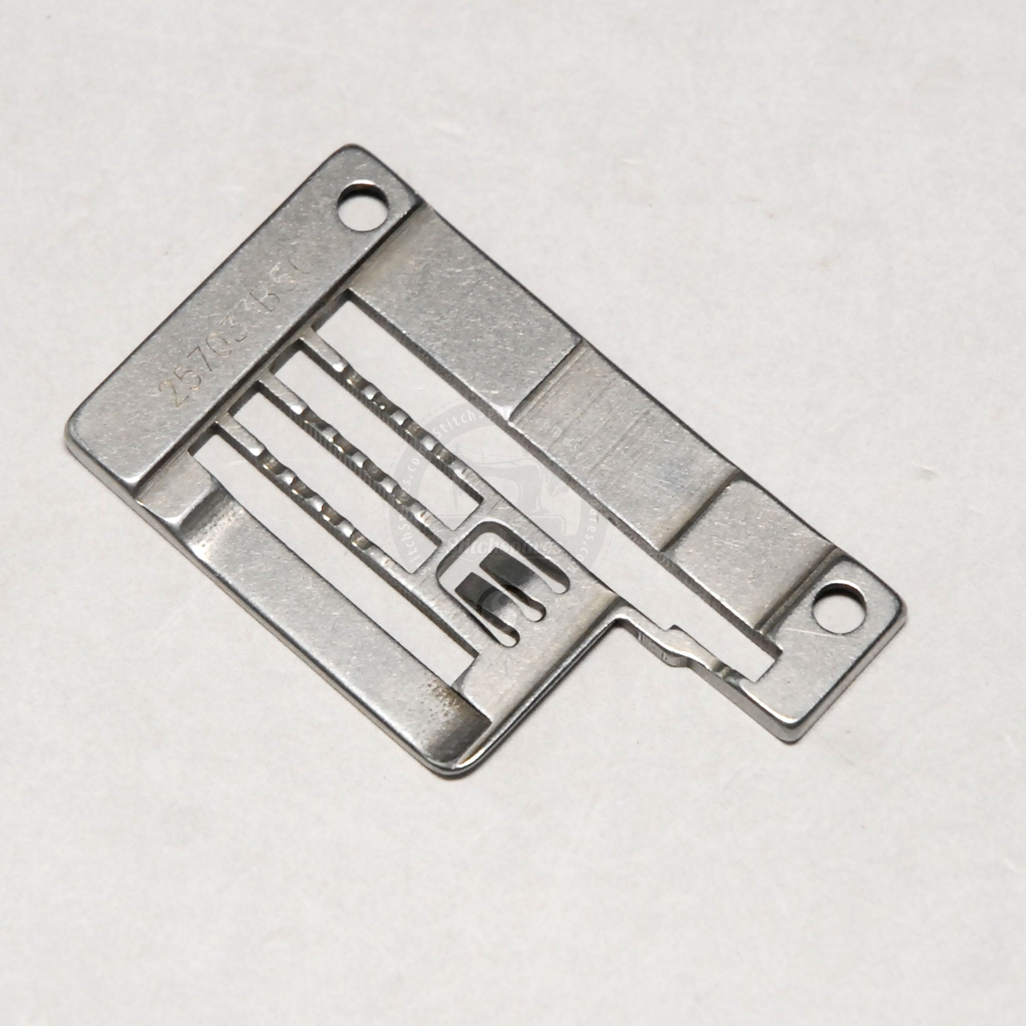 257033B56 Chapa Aguja para pegasus Máquina de coser de enclavamiento plano