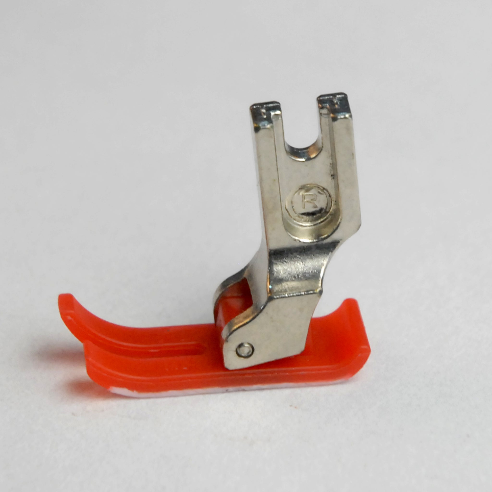 Máquina de puntada de bloqueo de aguja simple MT18 Presser Foot