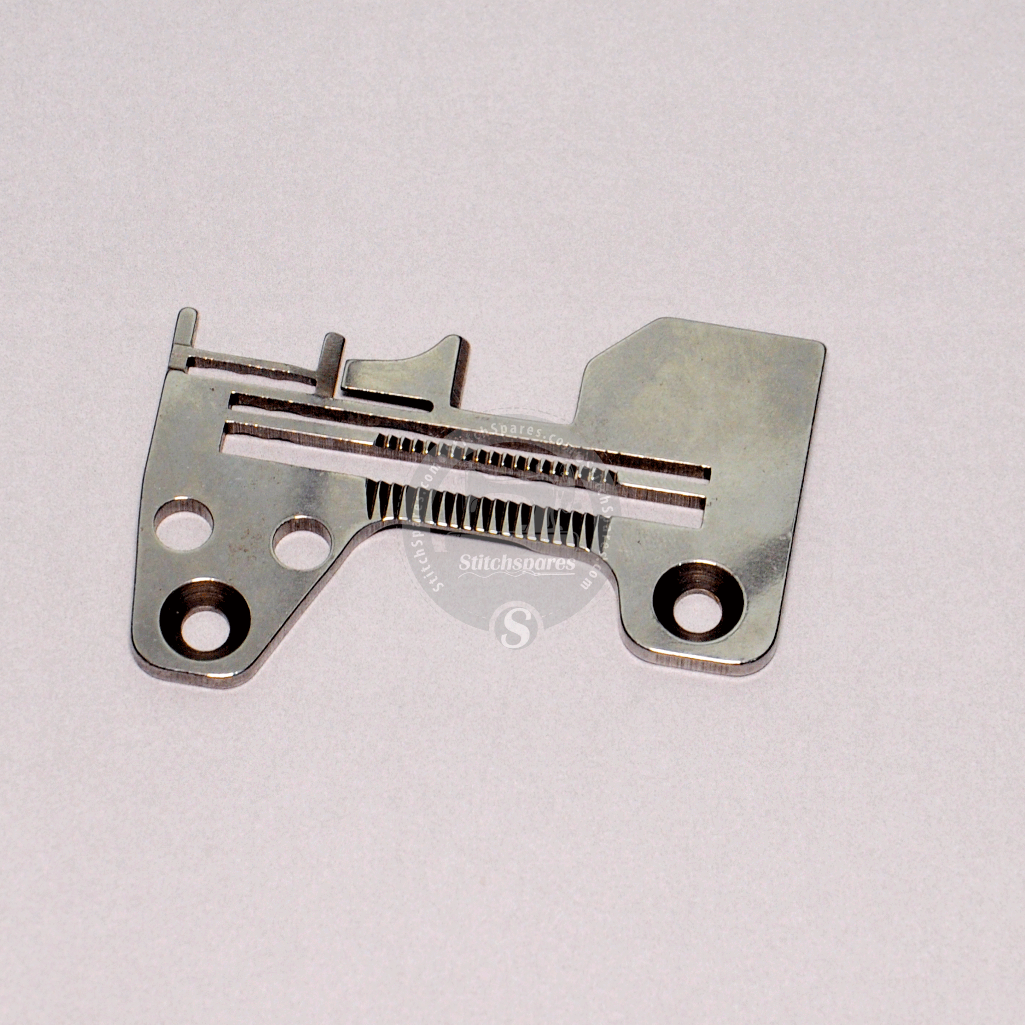 Placa de aguja R4200-J6E-D00 JUKI MO-6900 , MO-3600 , MO-6700 Recambio de máquina Overlock